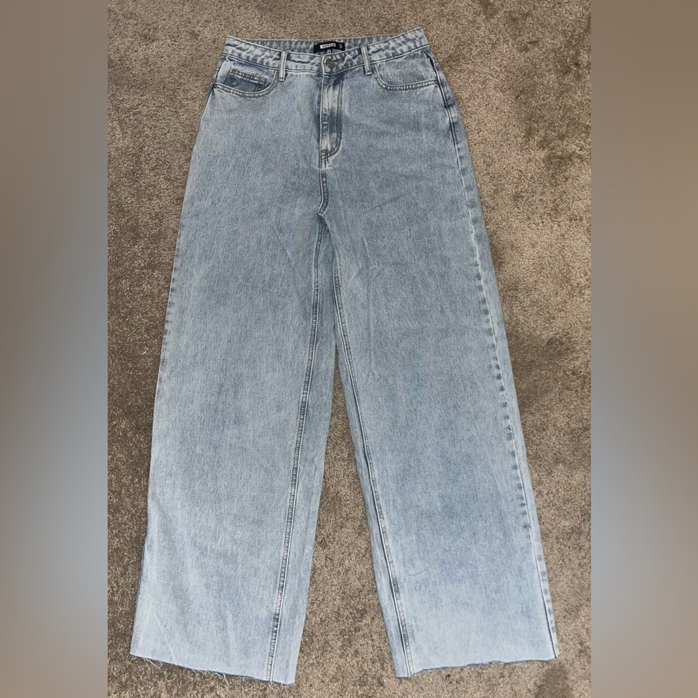 White Wash Missguided Wide Leg Jeans! Also never worn!